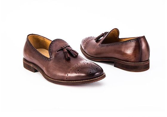 صيف البني الرجال الجلد Loafers الأحذية انزلاق على بروج Tassel Loafers