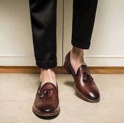 صيف البني الرجال الجلد Loafers الأحذية انزلاق على بروج Tassel Loafers